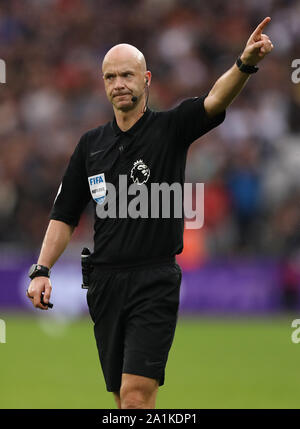 Schiedsrichter, Anthony Taylor - West Ham United v Manchester United, Premier League, London Stadium, London (Stratford), Großbritannien - 22 September 2019 Editorial nur verwenden - DataCo Einschränkungen Stockfoto