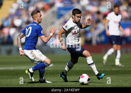 Harry Winks von Tottenham Hotspur beats James Maddison von Leicester City - Leicester City v Tottenham Hotspur, Premier League, King Power Stadion, Leicester, Großbritannien - 21 September 2019 Editorial nur verwenden - DataCo Einschränkungen Stockfoto