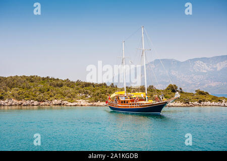 Blick auf Inseln im Ägäischen Meer in der Nähe von Marmaris. Türkei Stockfoto