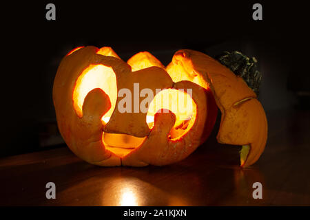 Lächelnd wenig Haloween Kürbis Gesicht Stockfoto