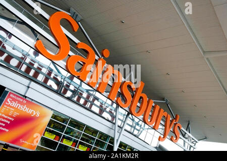 Sainsbury's Supermarkt unterzeichnen. Stockfoto