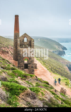 Towanroath Engine House, Teil von Wheal Coates Zinnmine auf dem kornischen Küste in der Nähe von St Agnes, Cornwall, England. UK. Stockfoto