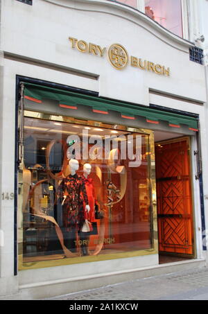 September 26, 2019, London, Vereinigtes Königreich: Tory Burch in der Mode und Schmuck Shopping Bereich auf dem Londoner New Bond Street. (Bild: © Keith Mayhew/SOPA Bilder über ZUMA Draht) Stockfoto