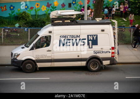 Ein Spektrum News NY1 News Van im New Yorker Stadtteil Chelsea am Mittwoch, September 18, 2019. (© Richard B. Levine) Stockfoto