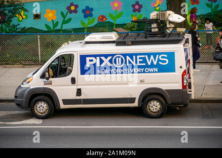 Ein PIX 11 Nachrichten van im New Yorker Stadtteil Chelsea am Mittwoch, September 18, 2019. Zum ersten Mal in seiner 71-jährigen Geschichte der ehemaligen Flaggschiff von Tribune Media, WPIX, wird jetzt durch den E. W. Scripps Unternehmen als Teil einer devestitionsvereinbarung besessen. (© Richard B. Levine) Stockfoto