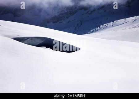 Gletscherspalte in Schweizer Gletscher - Aletschgletscher Wallis, Schweiz Stockfoto