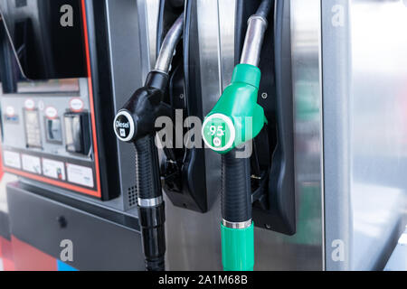 Pumpen. Diesel und Benzin. Nahaufnahme Stockfoto