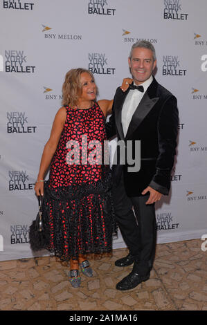 NEW YORK, NY - 26. SEPTEMBER: Amy Sedaris und Andy Cohen das 8. jährliche New York City Ballet Herbstmode Gala an David H. Koch Theater, Lincoln teilnehmen Stockfoto