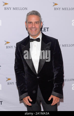 NEW YORK, NY - 26. SEPTEMBER: Andy Cohen nimmt an der 8. jährlichen New York City Ballet Herbstmode Gala an David H. Koch Theater, Lincoln Center auf Sept Stockfoto