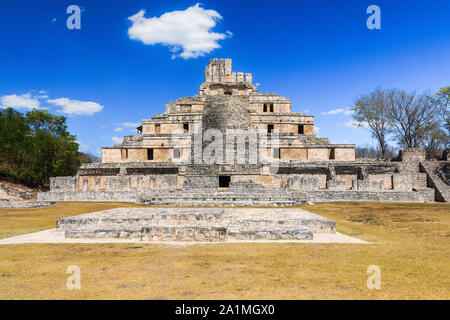 Campeche, Mexiko. Edzna Maya-stadt. Die Pyramide der fünf Etagen. Stockfoto