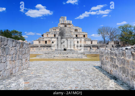 Campeche, Mexiko. Edzna Maya-stadt. Die Pyramide der fünf Etagen. Stockfoto