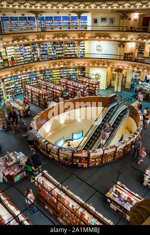 El Ateneo Grand Splendid ist ein ehemaliges Theater verwandelte sich in eine Buchhandlung in Buenos Aires, Argentinien. Stockfoto