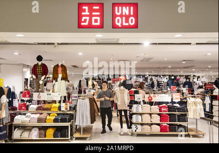 Hongkong, China. 23 Sep, 2019. Japanische Kleidung Marke store Uniqlo in Hongkong gesehen. Credit: Budrul Chukrut/SOPA Images/ZUMA Draht/Alamy leben Nachrichten Stockfoto