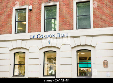 Le Cordon Bleu London kulinarische Schule. Führende Kunst, Wein und die Verwaltung der Schule. Training für Chefs und Führungskräfte in der Lebensmittel- und Gastgewerbe. Stockfoto