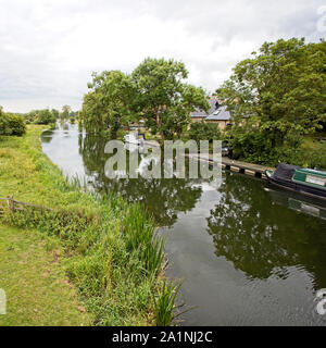 Der Fluss Nene in der Nähe von Wansford, Cambridgeshire, England, UK. Stockfoto