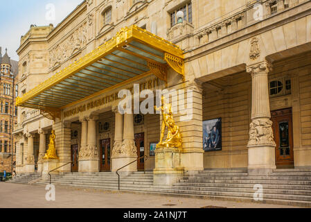 STOCKHOLM, SCHWEDEN, September 17, 2019: Blick auf die Fassade der Schwedischen Königlichen Dramatischen Theater Museum (Kungliga Dramatiska Teatern") Gebäude in Au Stockfoto