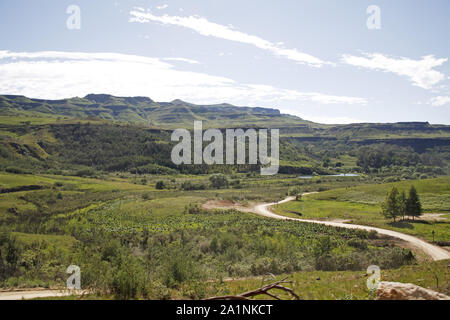 Blick auf die Drakensbergen Weltkulturerbe aus der Nähe von himeville Südafrika Stockfoto