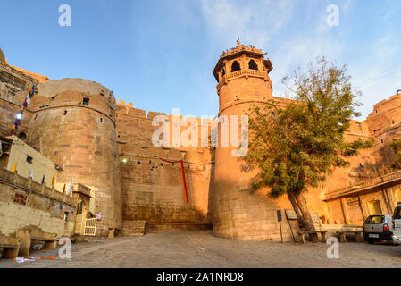 Jaisalmer, Indien - 17. Februar 2019: Fort Jaisalmer Rajasthan Eingangstor in Rajasthan Stockfoto