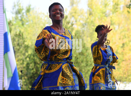 Peking, China. 28 Sep, 2019. Künstler während der "Sierra Leone" Veranstaltung der Peking Internationale Gartenbauausstellung in Peking, der Hauptstadt von China, Sept. 28, 2019. Die Expo hielt seine der "Sierra Leone" Veranstaltung am Samstag. Quelle: Ren Chao/Xinhua/Alamy leben Nachrichten Stockfoto