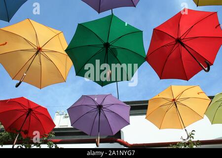 Bunte Sonnenschirme in Buenos Aires Stockfoto