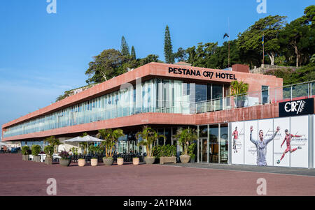 FUNCHAL, PORTUGAL - SEPTEMBER 2019, Vorderseite der Cristiano Ronaldo Pestana CR Hotel und Museum. Stockfoto