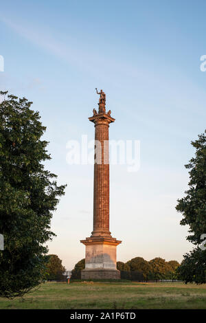 Siegessäule bei Sonnenaufgang. Blenheim Palace, Woodstock, Oxfordshire, England Stockfoto