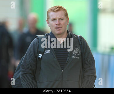 Ostern Road, Edinburgh, Großbritannien. 28 Sep, 2019. Schottische Premiership, Hibernian Football Club gegen Celtic, Keltischer Manager Neil Lennon kommt für das Spiel: Action Plus Sport/Alamy leben Nachrichten Stockfoto