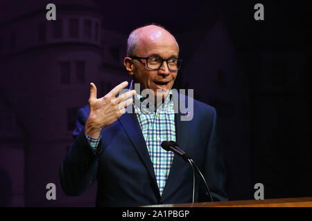 Manhattan, Kansas, USA, 27. September 2019 Alan Murray der CEO von Fortune liefert ein Landon Vortrag mit dem Titel "Die Zukunft der Fakten: Auf der Suche nach der Wahrheit im 21. Jahrhundert" Credit: Mark Reinstein/MediaPunch Stockfoto