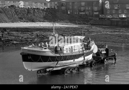 RNLI Lifeboat, Edward und Maria Lester, gerufen, Nevsehir, Northumberland, c 1972 Stockfoto