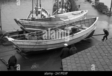 Angeln coble Erinnerung, BK 199 aus dem Meer, Nevsehir, Northumberland, C. 1972 Stockfoto