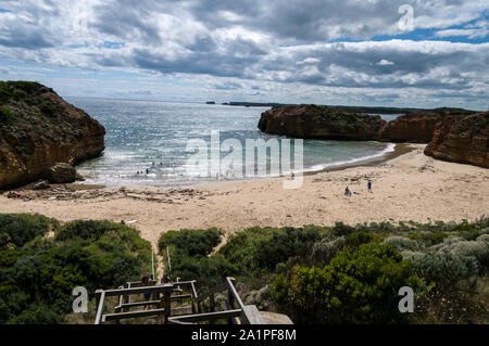 Bucht der Märtyrer in der Bucht von Inseln Coastal Park in der Nähe der Great Ocean Road in Victoria, Australien. Die Bucht von Märtyrer teil des Schiffbruchs coas Stockfoto