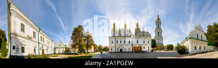 Ein Blick auf die goldenen Türme der Kiew Pechersk Lavra Kloster, in Kiew, Ukraine Stockfoto
