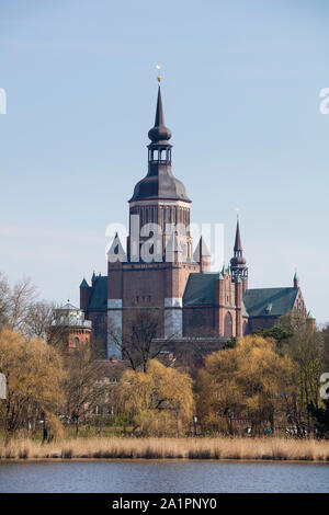 See vor der St. Mary's Church, Hansestadt Stralsund Stockfoto