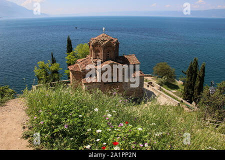 Schönen Blick auf Saint John bei Kaneo, mazedonisch-orthodoxen Kirche, Ohrid, Republik Nördlich Mazedonien Stockfoto