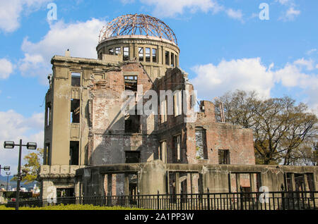 Atomic Bomb Dome oder A-Bombe Kuppel (Genbaku Dome-mae), ein Teil des Hiroshima Peace Memorial Park in Hiroshima, Japan Stockfoto