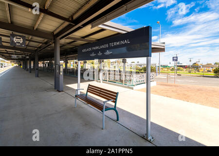 Adelaide, Südaustralien - August 4, 2019: Leere Parklands Terminal nach alle Passagiere der Ghan von Adelaide nach Darwin ging für die a Stockfoto