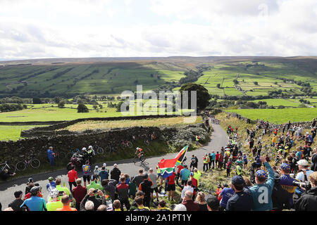 Harrogate, Großbritannien. 28 Sep, 2019. HARROGATE, 29-09-2019, Radfahren, WK WIELRENNEN, Weltmeisterschaften, Frauen, das Peloton in der Verfolgung von Annemiek Van Vleuten Credit: Pro Schüsse/Alamy leben Nachrichten Stockfoto