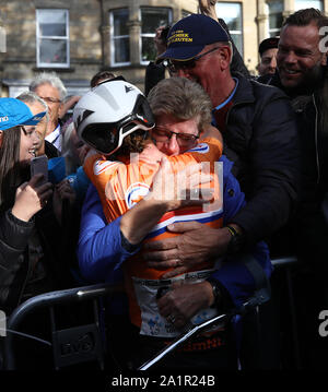 Die Niederlande Annemiek Van Vleuten feiert Sieg der Frauen Elite Road Race von Bradford nach Harrogate. Stockfoto