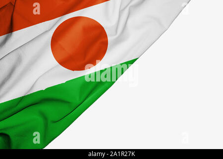Niger Fahne aus Stoff mit Copyspace für Ihren Text auf weißem Hintergrund Stockfoto