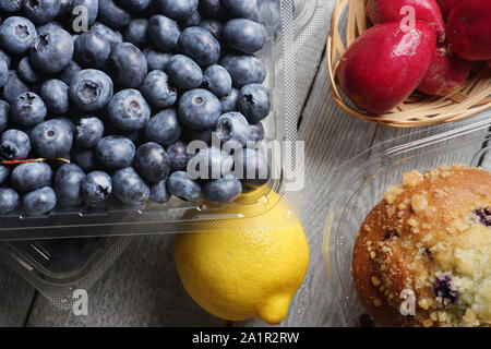 Frisch Blaubeeren bereit zu essen oder in der Küche verwenden ausgewählt Stockfoto