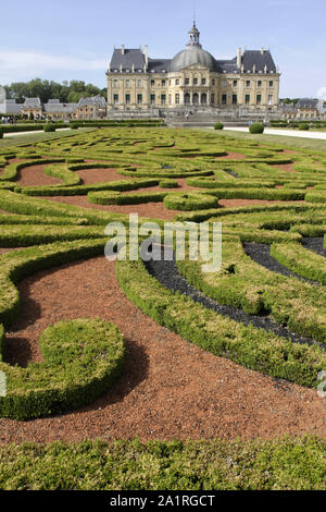 Jardins d'André Lenôtre. Château de Vaux-le-Vicomte. Frankreich. /Gärten André Lenôtre. Vaux-le-Vicomte Castle. Frankreich. Stockfoto