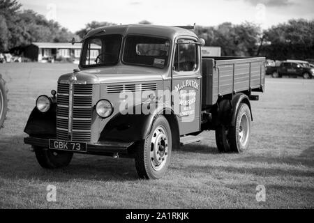 Vintage Bedford Dropside Lkw, 1951, Reg. Nr.: GBK 73 am Kauen Stoke Pflügen Match 2019 Stockfoto