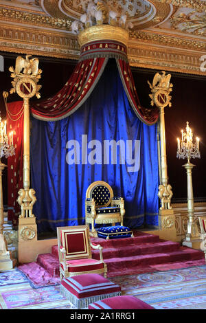 Salle du Trône. Salon de l’empereur par Napoléon Ier. Château de Fontainebleau. Frankreich. / Thronsaal. Palast von Fontainebleau. Frankreich. Stockfoto