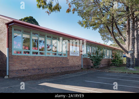 Lindfield Osten Öffentliche (Regierung, primär) Schule gegründet 1928 im grünen North shore Vorort von Osten Lindfield in Sydney, Australien Stockfoto