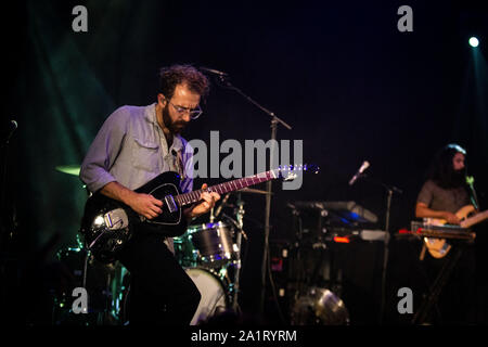 Junge der Riesen in Concerto alla Toscana - Santeria Santeria Social Club, Milano. Foto di Davide Merli Stockfoto