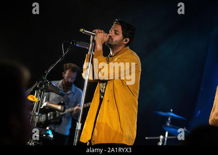 Junge der Riesen in Concerto alla Toscana - Santeria Santeria Social Club, Milano. Foto di Davide Merli Stockfoto