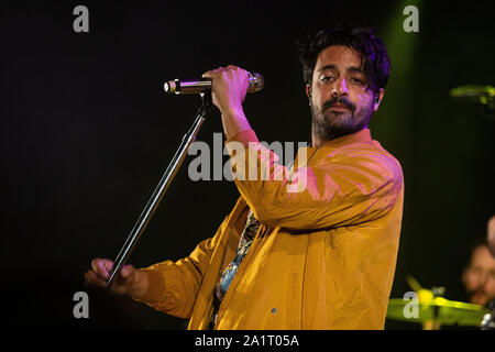 Junge der Riesen in Concerto alla Toscana - Santeria Santeria Social Club, Milano. Foto di Davide Merli Stockfoto