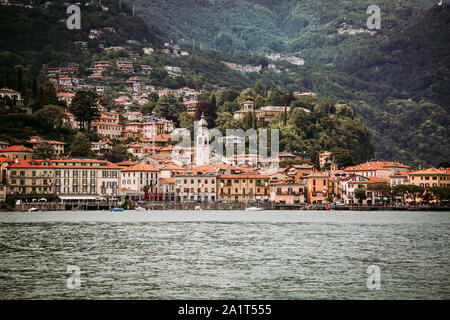 Gefilterten Bild von Menaggio Stadt von Como See, Italien gesehen Stockfoto