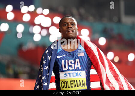 Doha, Katar. 28 Sep, 2019. Christian Coleman von den Vereinigten Staaten feiert nach den Herren 100 m-Finale bei den 2019 IAAF Weltmeisterschaften in Doha, Katar, Sept. 28, 2019. Credit: Li Ming/Xinhua/Alamy leben Nachrichten Stockfoto