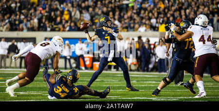 Oklahoma Memorial Stadium. 27 Sep, 2019. Usa Kalifornien Quarterback Verfolgung Garbers (7) Beginnt das Spiel während der NCAA Football Spiel zwischen Arizona State Sun Devils und die California Golden Bears 17-24 an der California Memorial Stadium verloren. Thurman James/CSM/Alamy leben Nachrichten Stockfoto